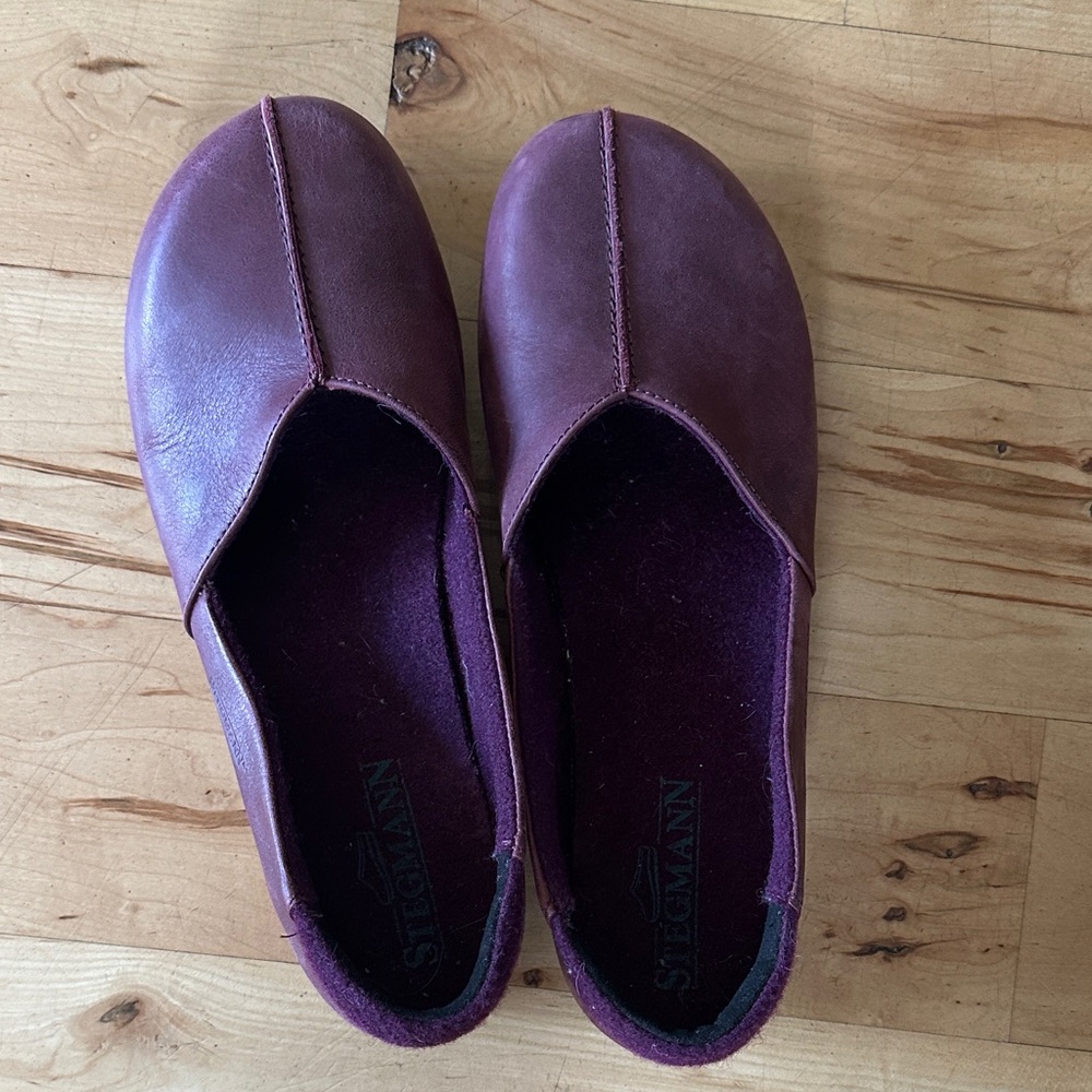 Stegmann Women's Purple Leather Flats